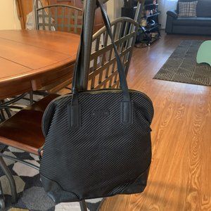 Pistil tote bag